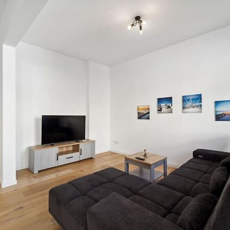 Infinity Stay Ferienapartments Rheinstrasse ヴィルヘルムスハーフェン エクステリア 写真