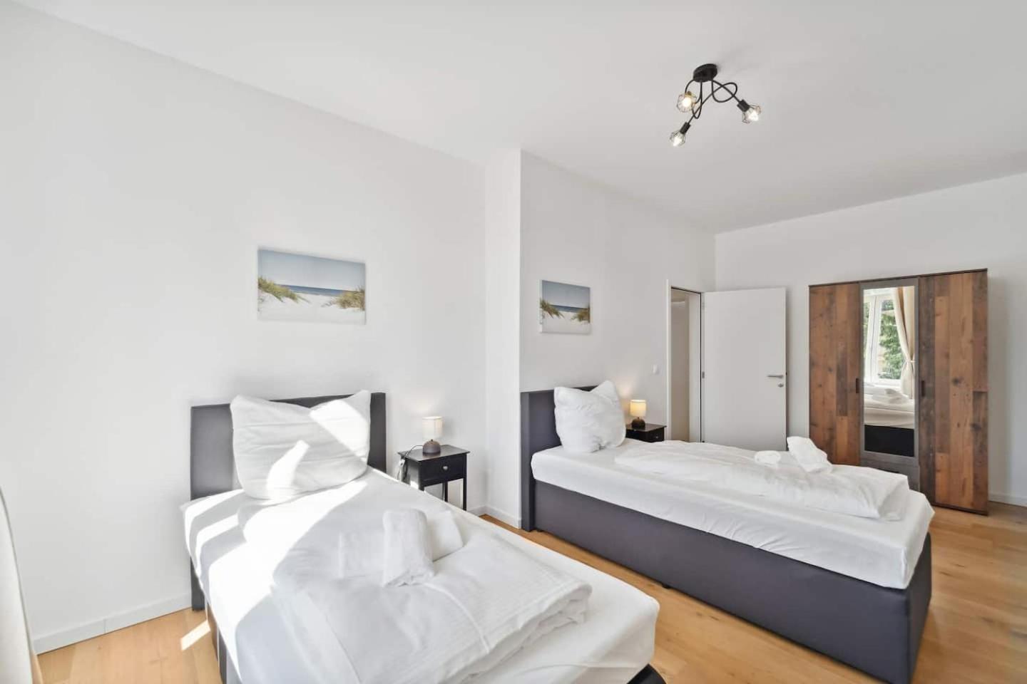 Infinity Stay Ferienapartments Rheinstrasse ヴィルヘルムスハーフェン エクステリア 写真