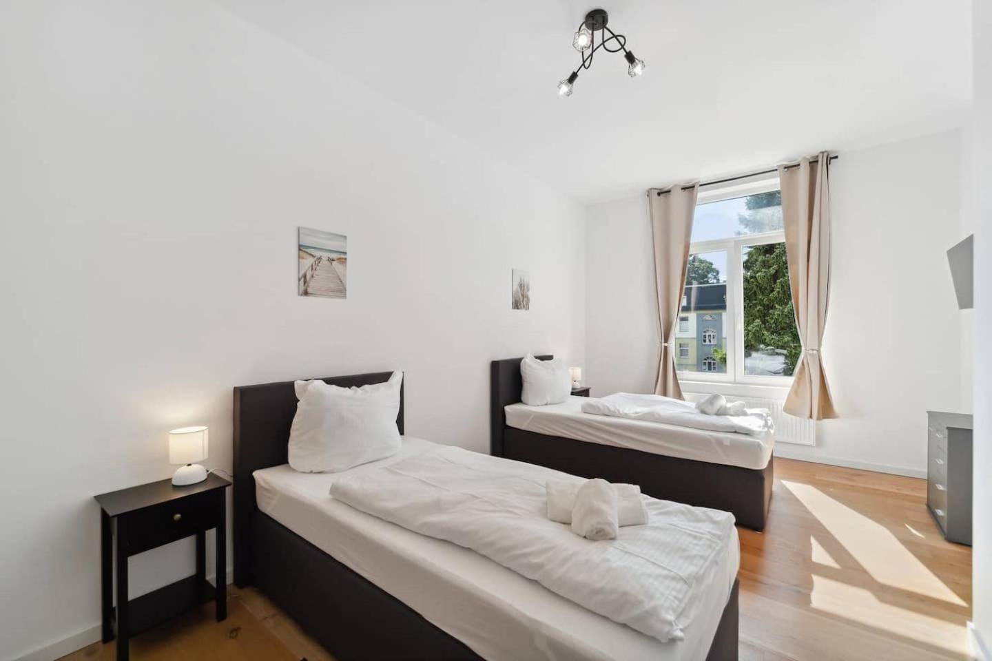 Infinity Stay Ferienapartments Rheinstrasse ヴィルヘルムスハーフェン エクステリア 写真