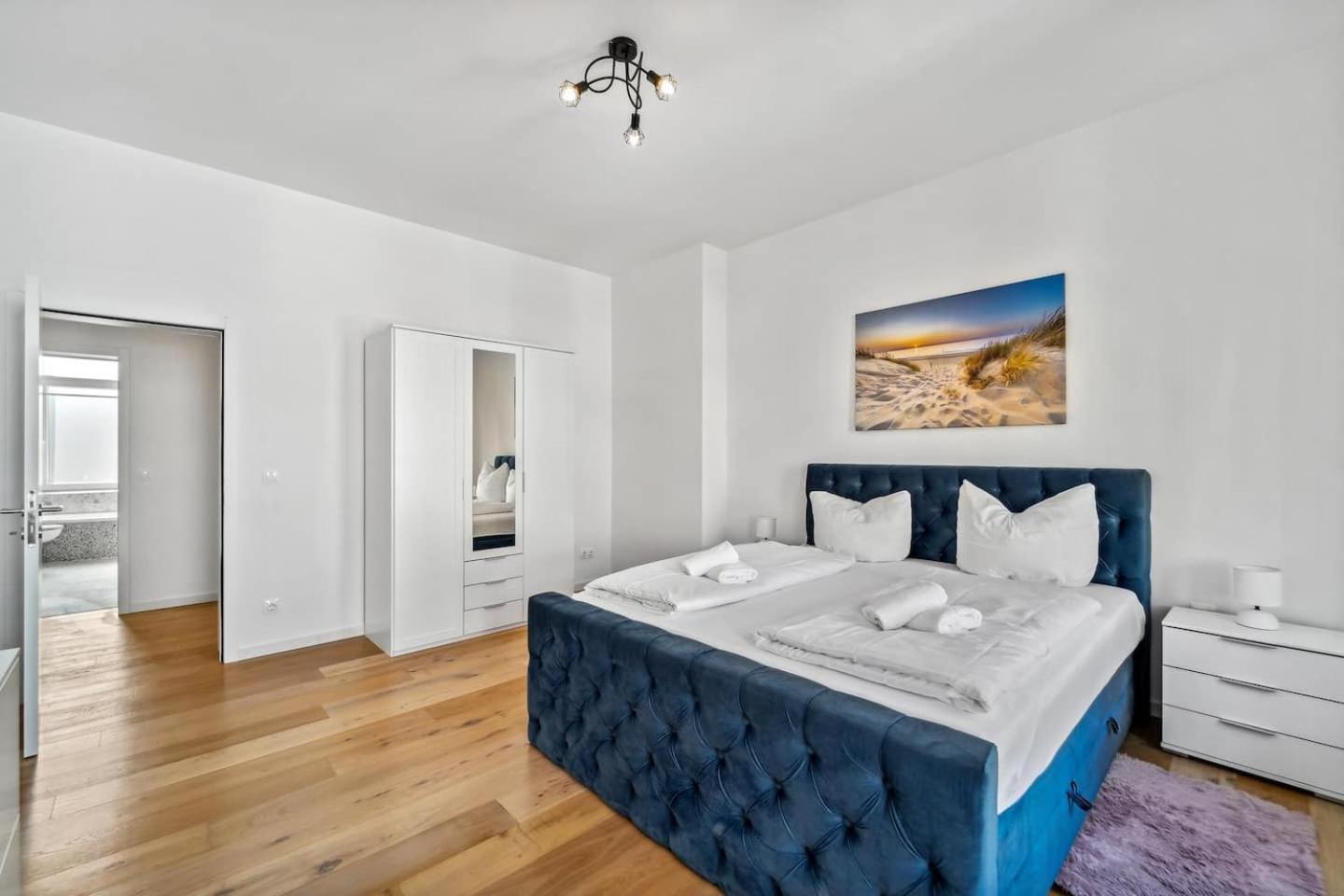 Infinity Stay Ferienapartments Rheinstrasse ヴィルヘルムスハーフェン エクステリア 写真