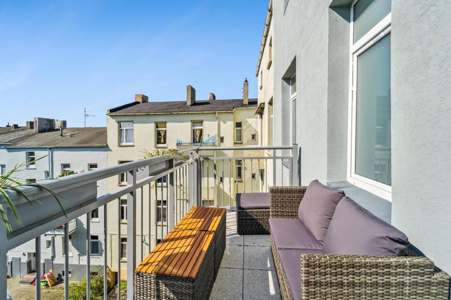 Infinity Stay Ferienapartments Rheinstrasse ヴィルヘルムスハーフェン エクステリア 写真