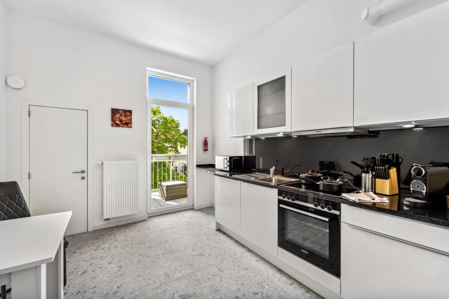 Infinity Stay Ferienapartments Rheinstrasse ヴィルヘルムスハーフェン エクステリア 写真