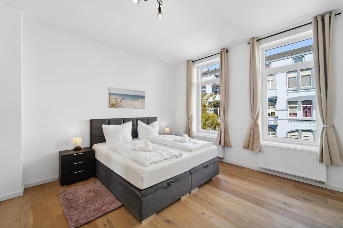 Infinity Stay Ferienapartments Rheinstrasse ヴィルヘルムスハーフェン エクステリア 写真