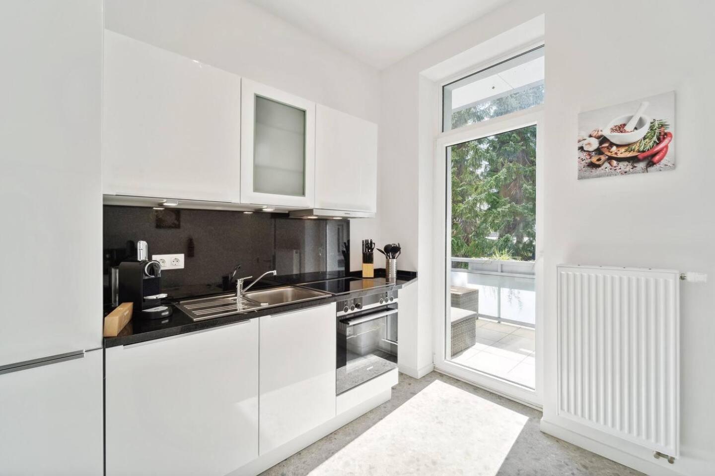 Infinity Stay Ferienapartments Rheinstrasse ヴィルヘルムスハーフェン エクステリア 写真