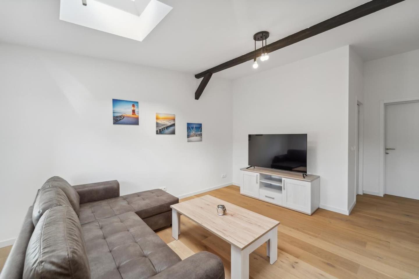 Infinity Stay Ferienapartments Rheinstrasse ヴィルヘルムスハーフェン エクステリア 写真