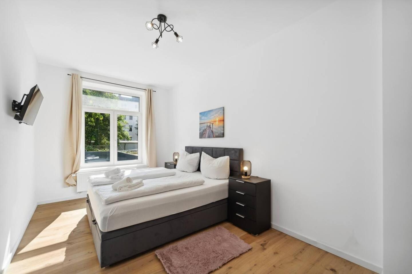 Infinity Stay Ferienapartments Rheinstrasse ヴィルヘルムスハーフェン エクステリア 写真