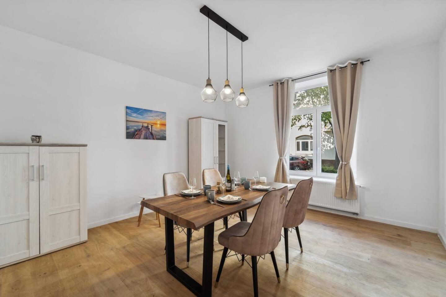 Infinity Stay Ferienapartments Rheinstrasse ヴィルヘルムスハーフェン エクステリア 写真