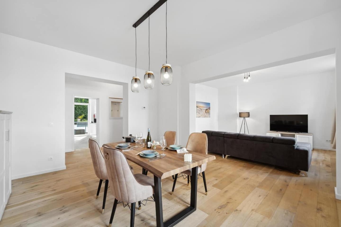 Infinity Stay Ferienapartments Rheinstrasse ヴィルヘルムスハーフェン エクステリア 写真