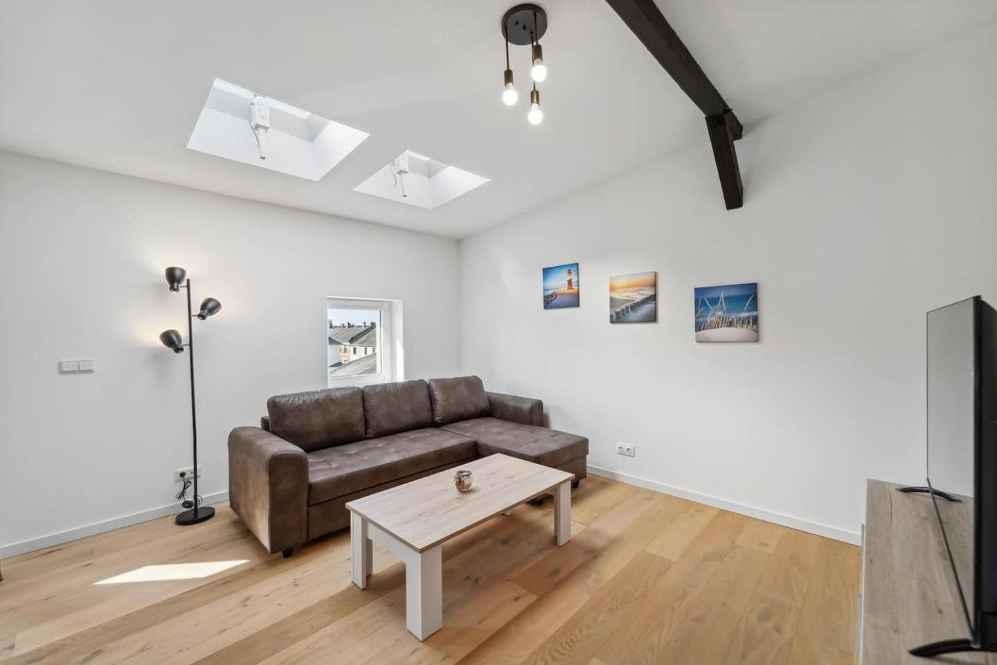 Infinity Stay Ferienapartments Rheinstrasse ヴィルヘルムスハーフェン エクステリア 写真